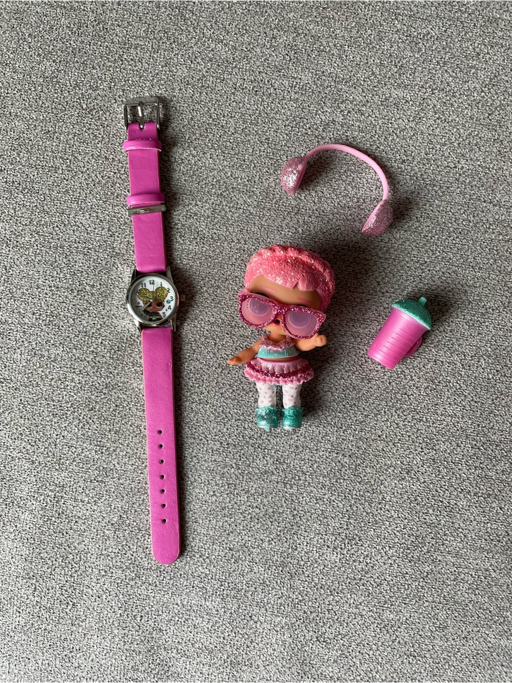 L.O.L. Surprise! Pink Glitter Doll with Accessories and watch
